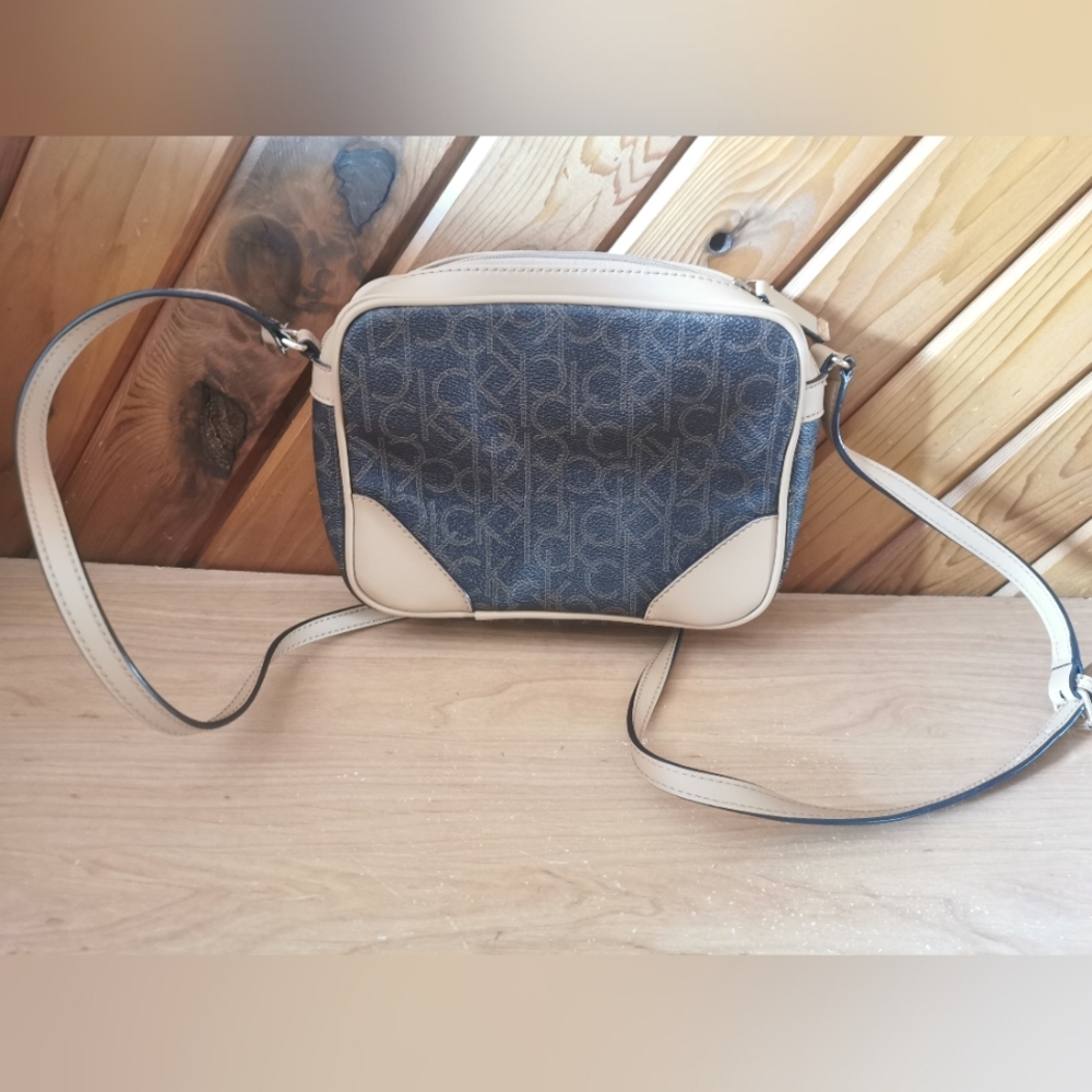 Calvin Klein Crossbody Bag - Picture 2 of 5